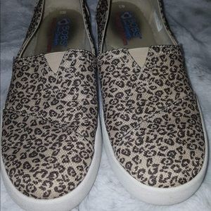 Cheetah Print BOBS size 10